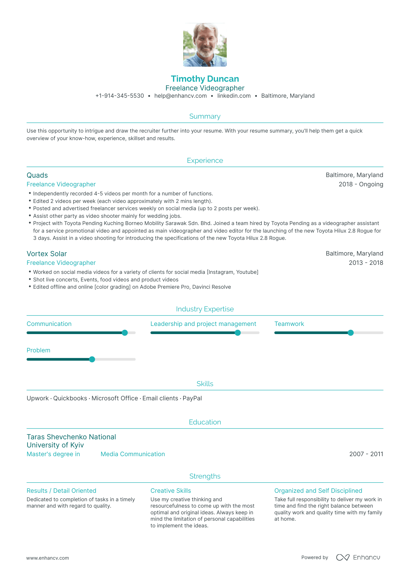 Freelance Videographer Resume Examples & Guide for 2023 (Layout, Skills