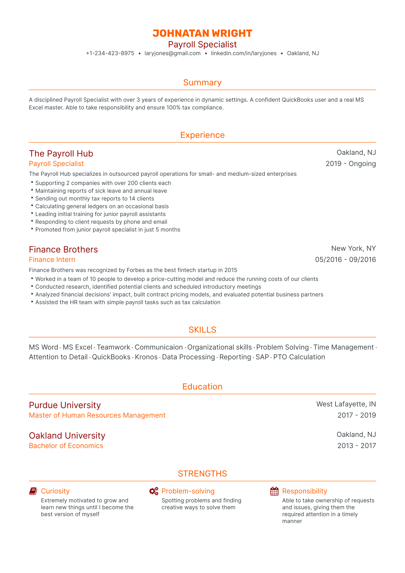 Traditional Payroll Resume Template