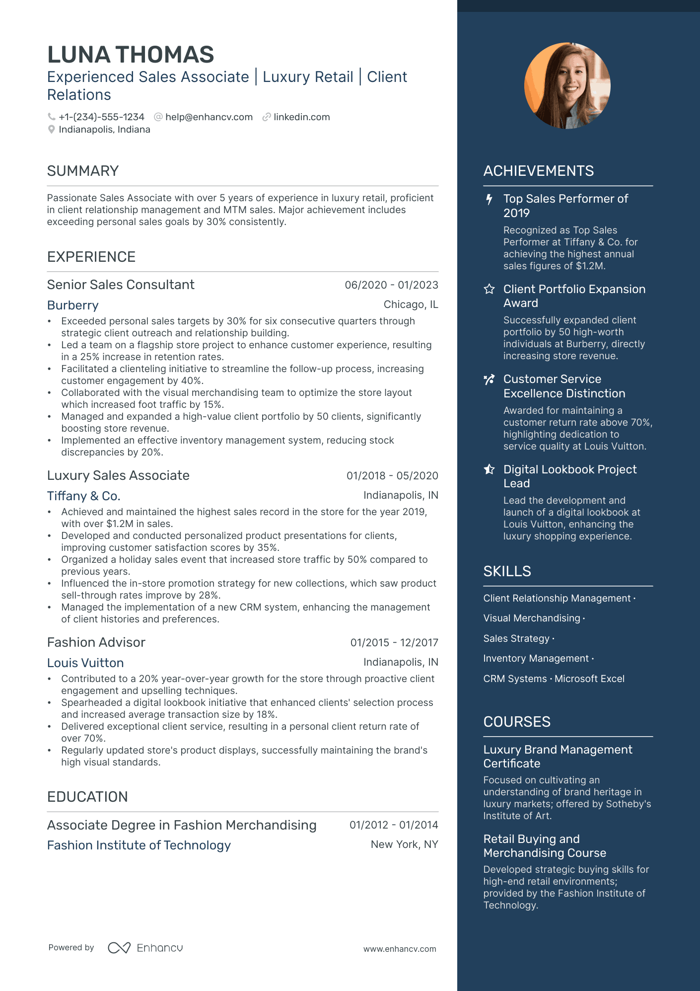 5 Fashion Retail Resume Examples & Guide for 2024