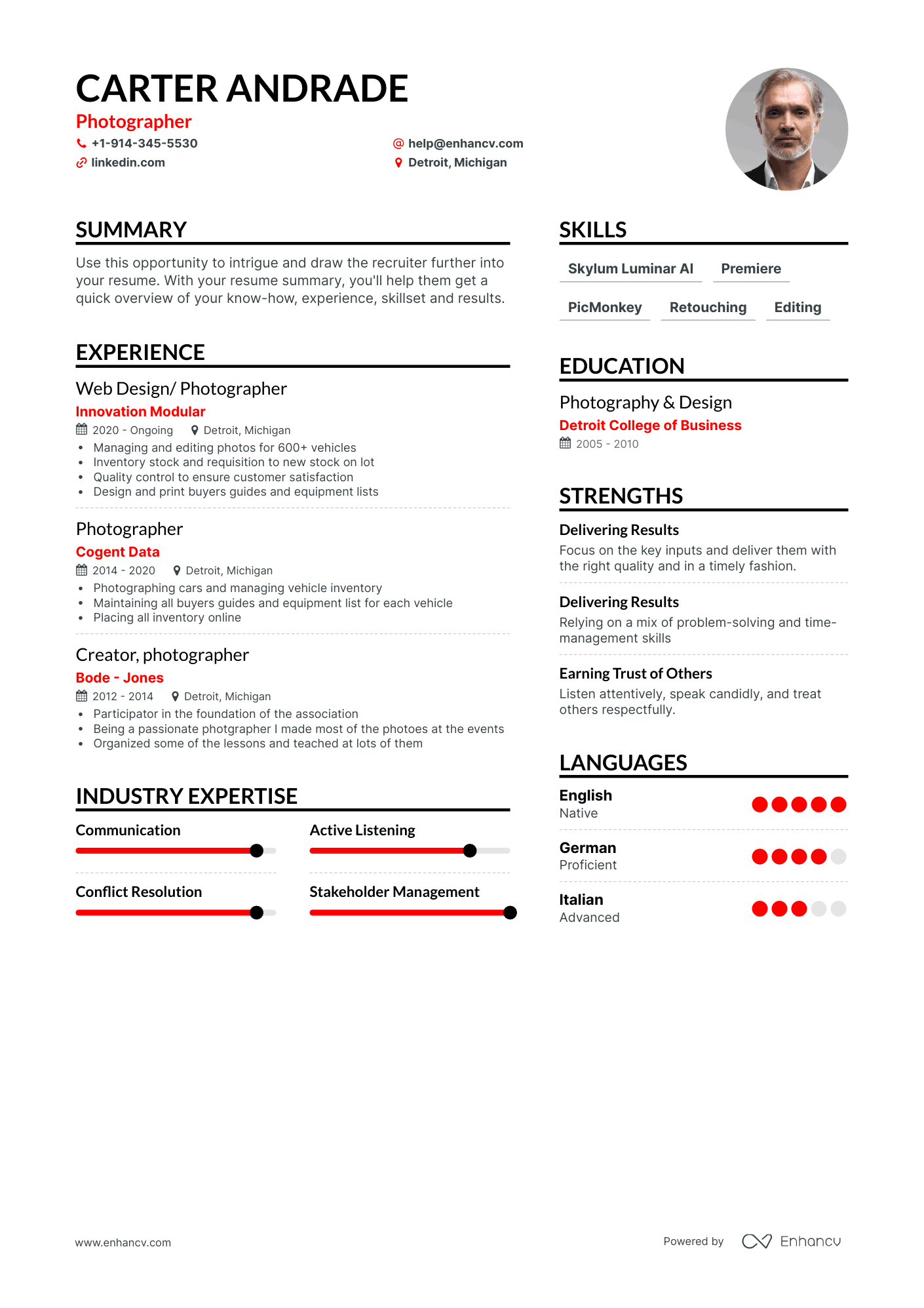 Simple Photographer Resume Template