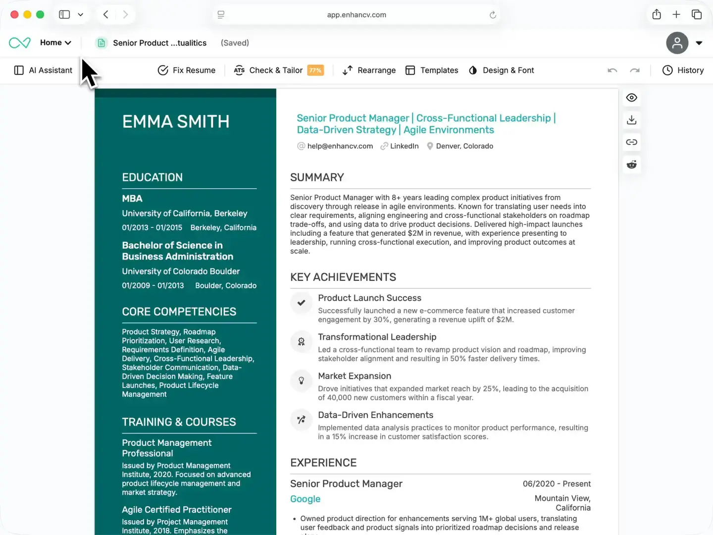 Screen recording of an English resume being translated to French in Enhancv