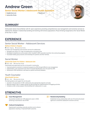 9 Social Worker Resume Examples & Guide for 2024