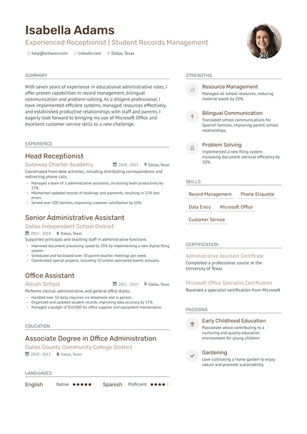 9 Front Desk Receptionist Resume Examples & Guide for 2024