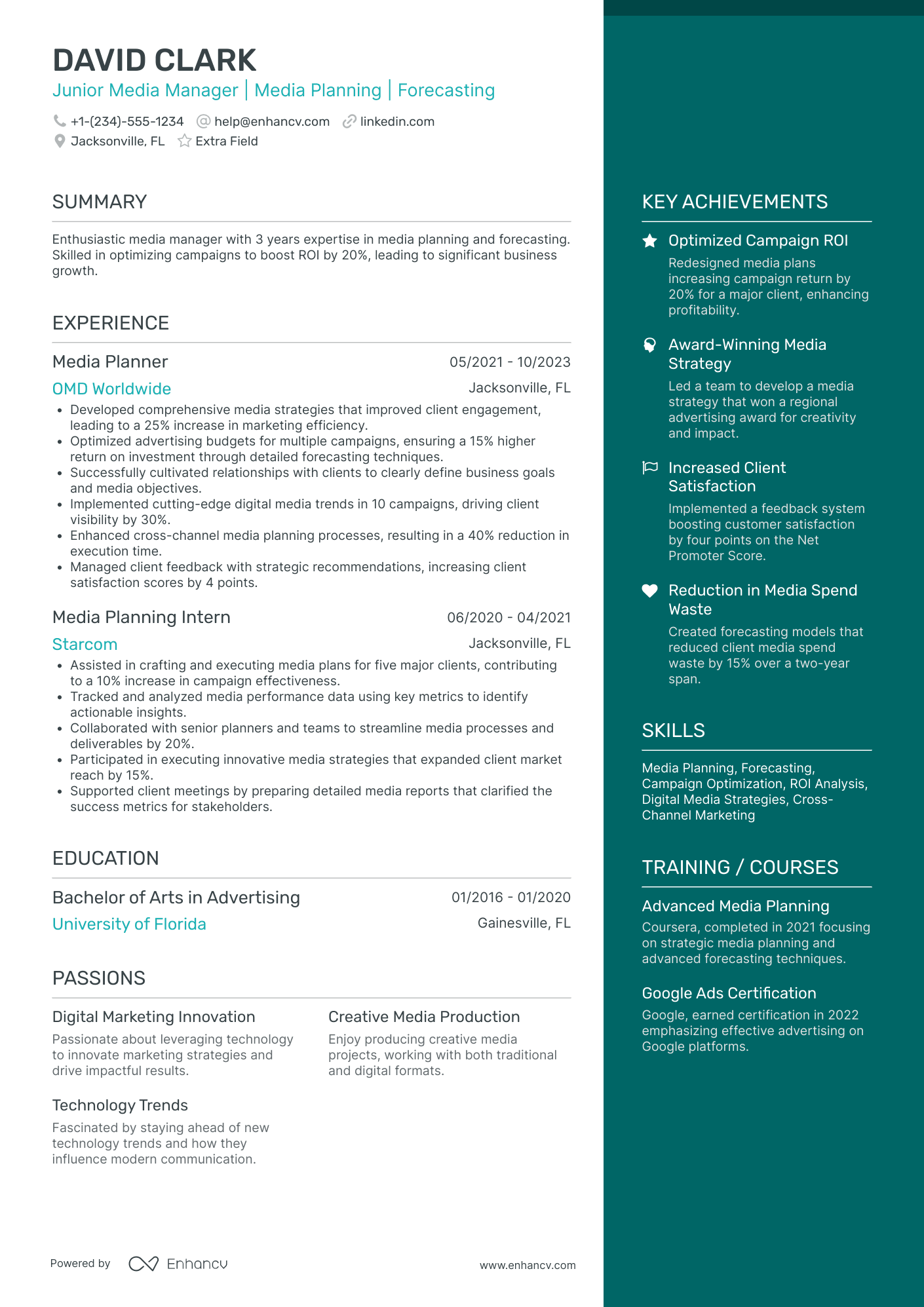 Junior Social Media Manager Resume Example