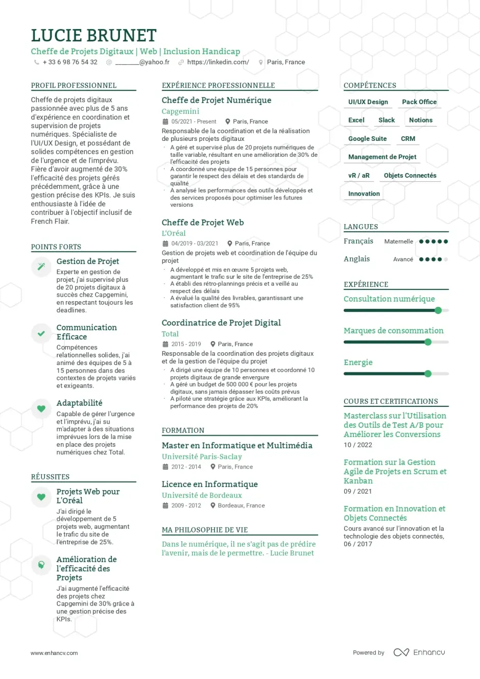 Exemple de modèle de CV intitulé Multicolonne, présentant une mise en page avec trois colonnes de contenu