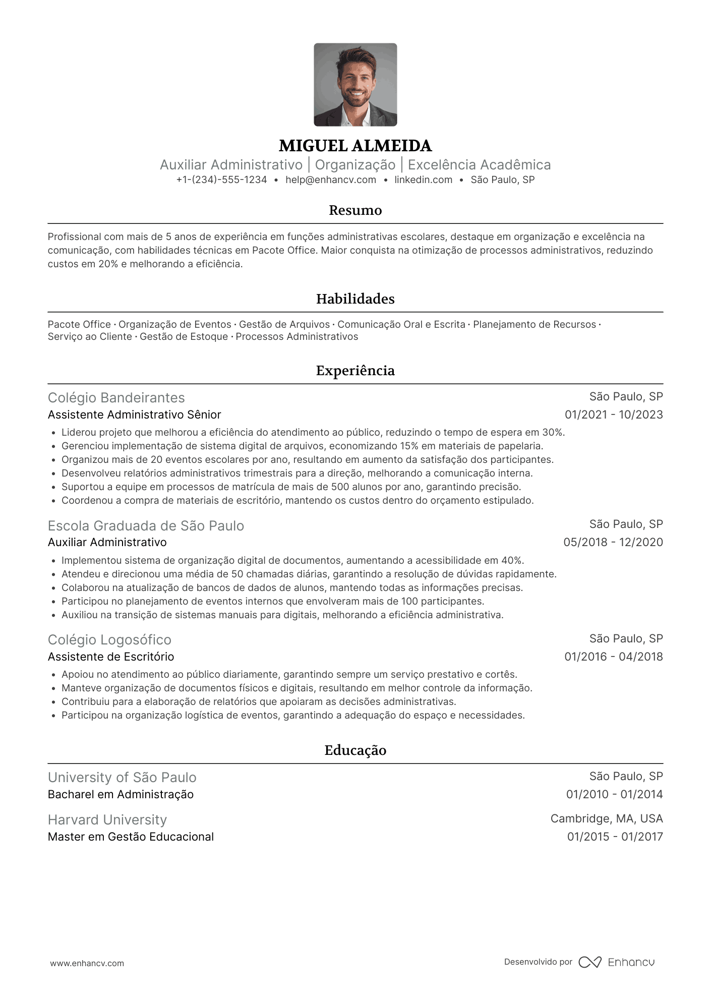 Auxiliar administrativo em escola