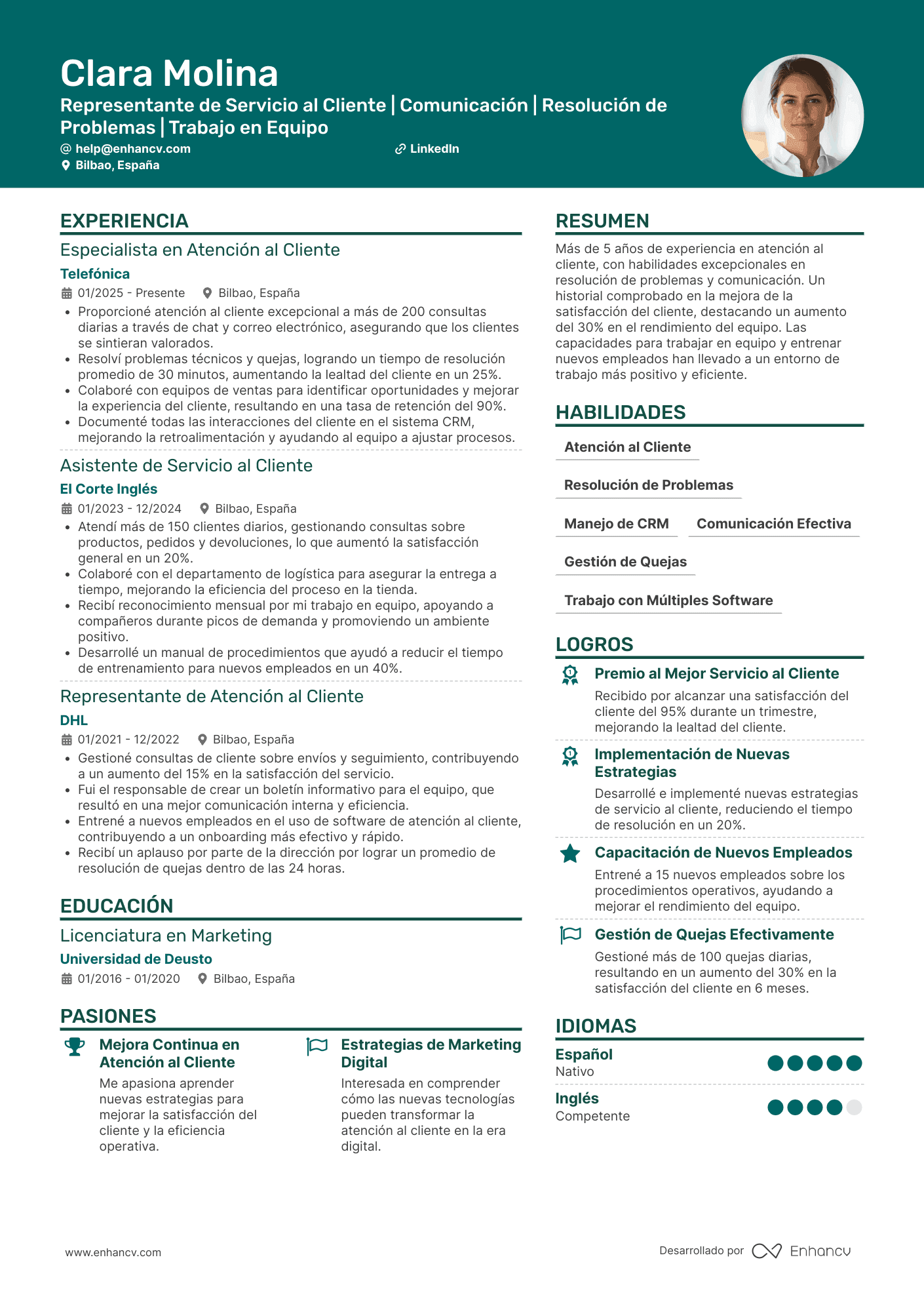 Representante de Servicio al Cliente | Comunicación | Resolución de Problemas | Trabajo en Equipo Ejemplo de CV