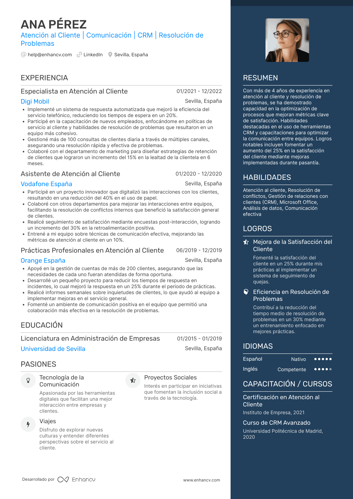 Atención al Cliente | Comunicación | CRM | Resolución de Problemas Ejemplo de CV
