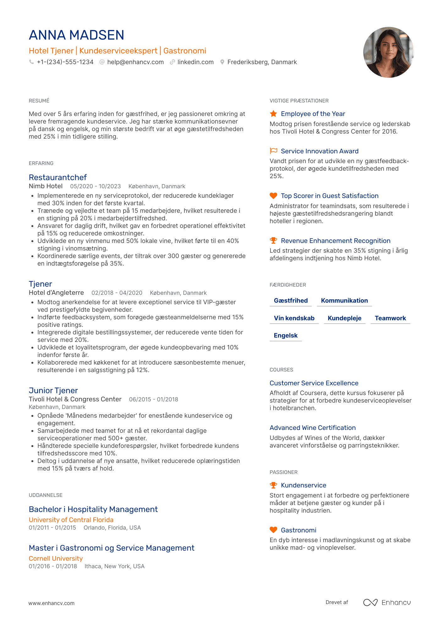 CV til Hotel Tjener Resume Example