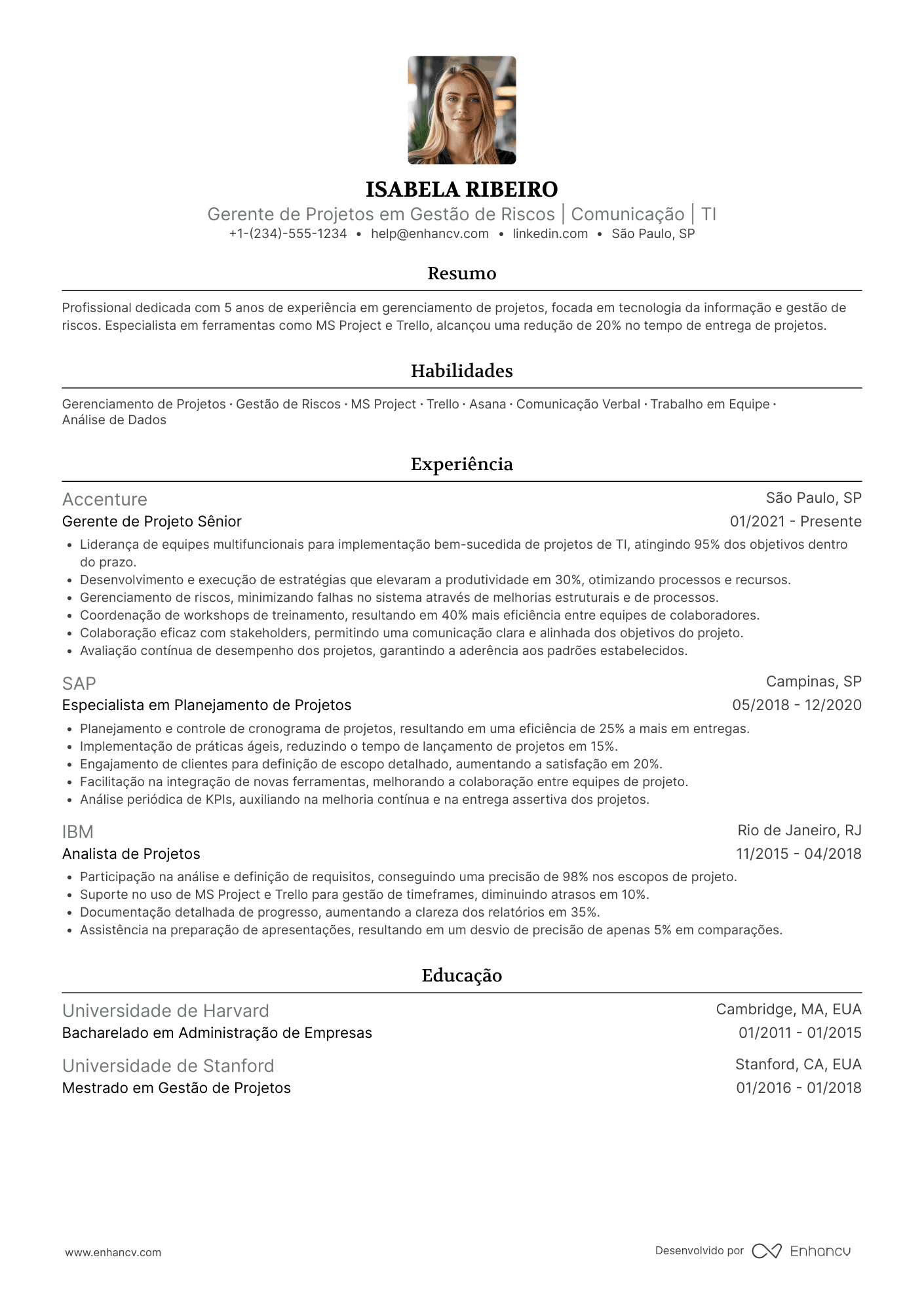 Currículo de estudante de gerenciamento de projetos Resume Example