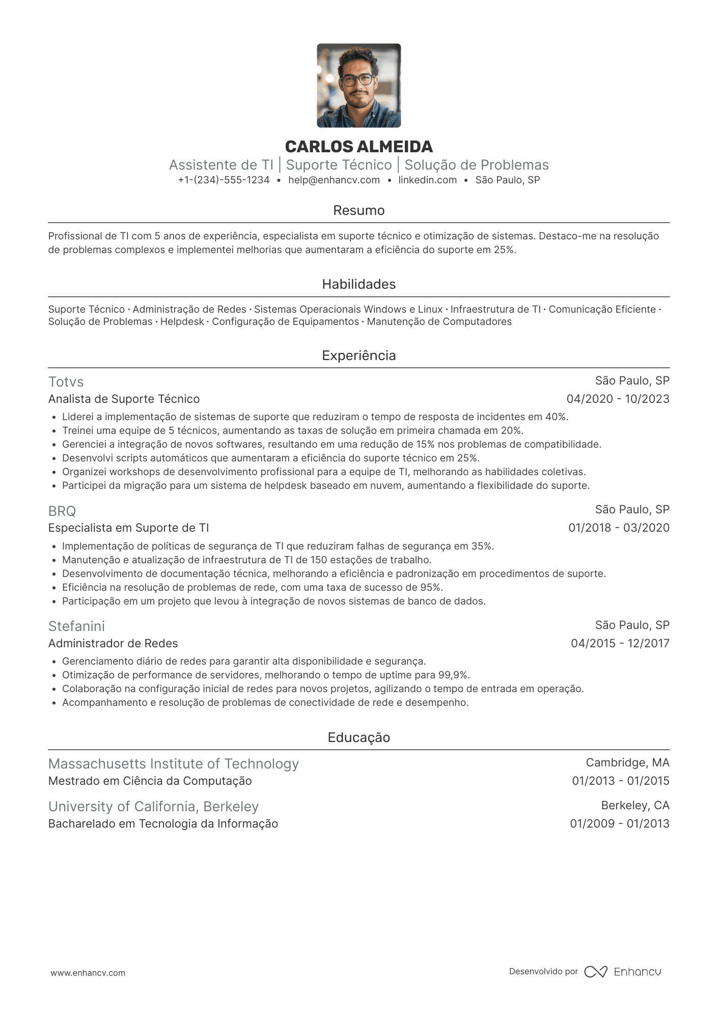 Currículo assistente TI Resume Example