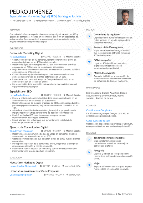 Ejemplo de CV de marketing Resume Example