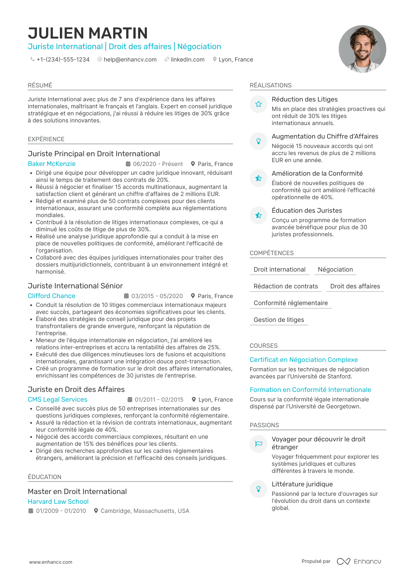 CV de juriste international Resume Example