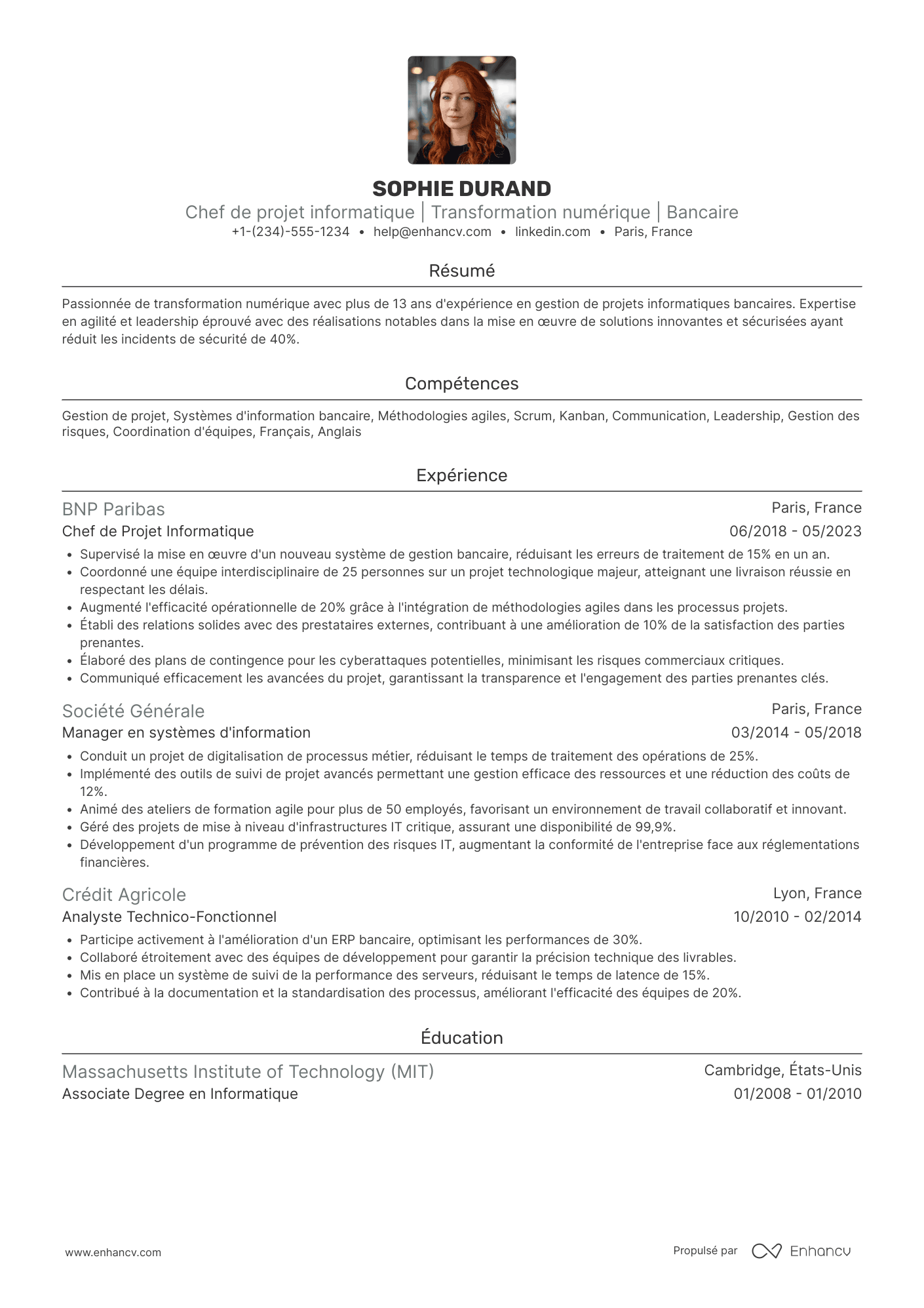 CV de chef·fe de projet informatique dans le secteur bancaire Resume Example