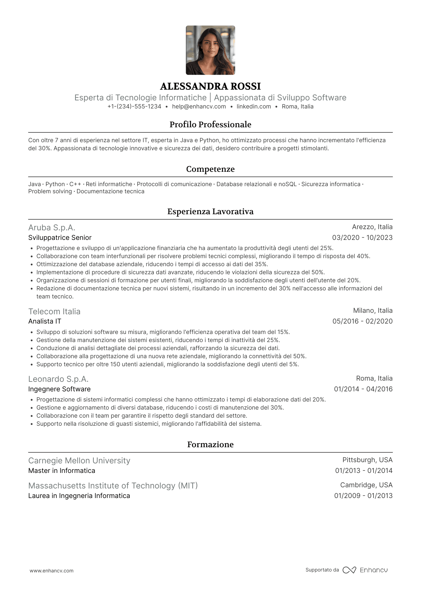 Curriculum vitae perito informatico Resume Example