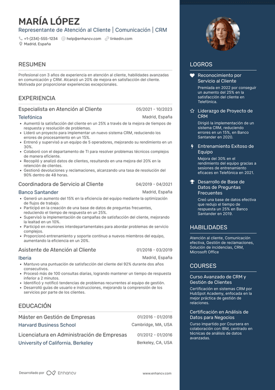 Ejemplo de CV de atención al cliente Resume Example