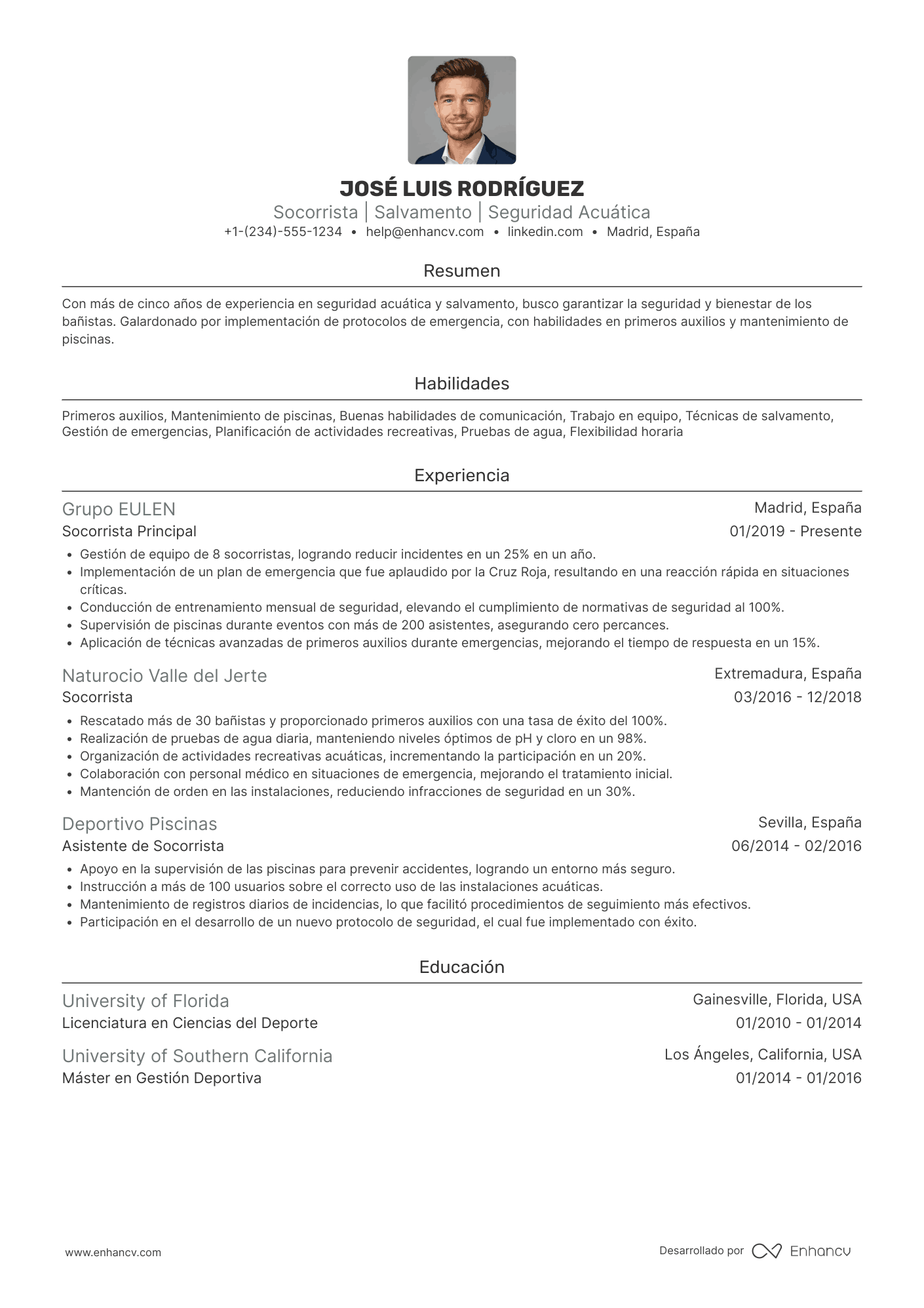 Ejemplo de currículum de socorrista de piscina Resume Example