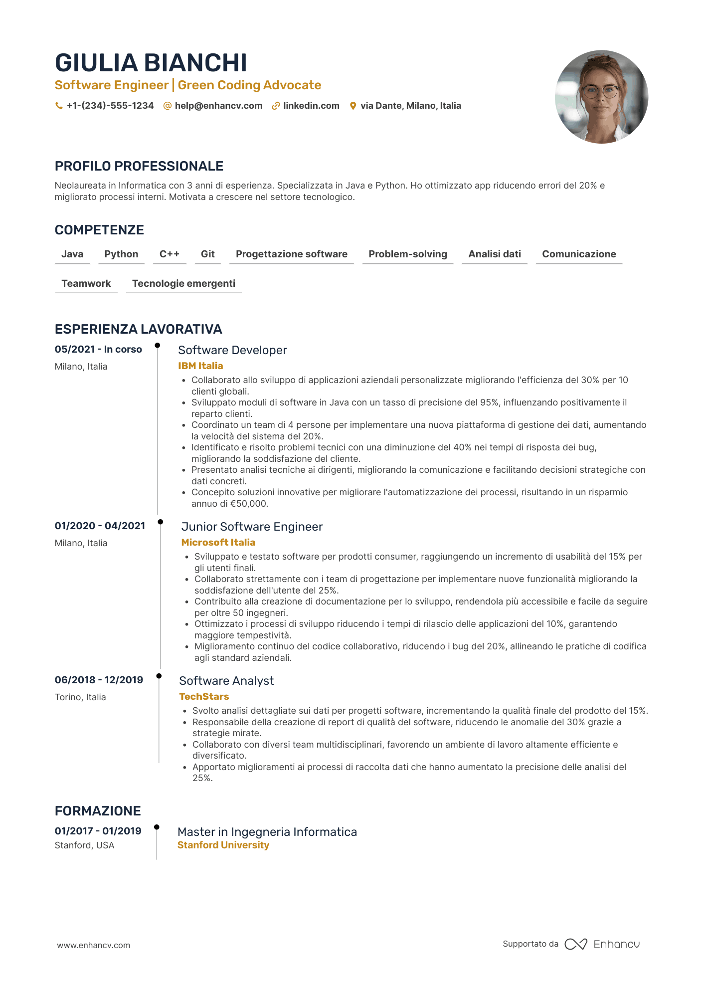 Esempio di CV software engineer neolaureato Resume Example