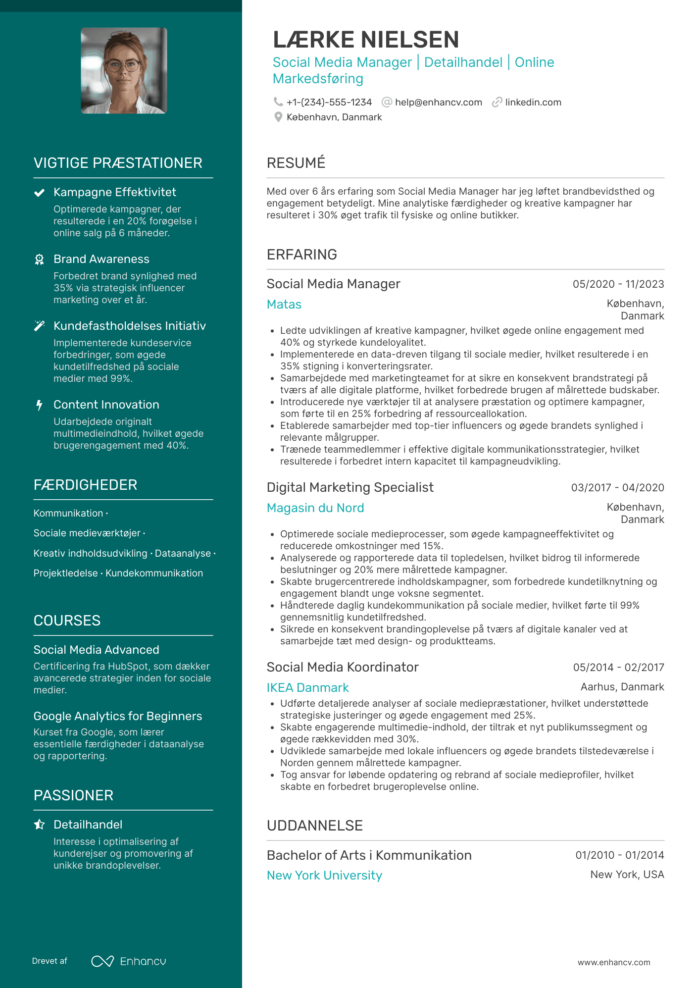 CV til Social Media Manager – detailhandel Resume Example
