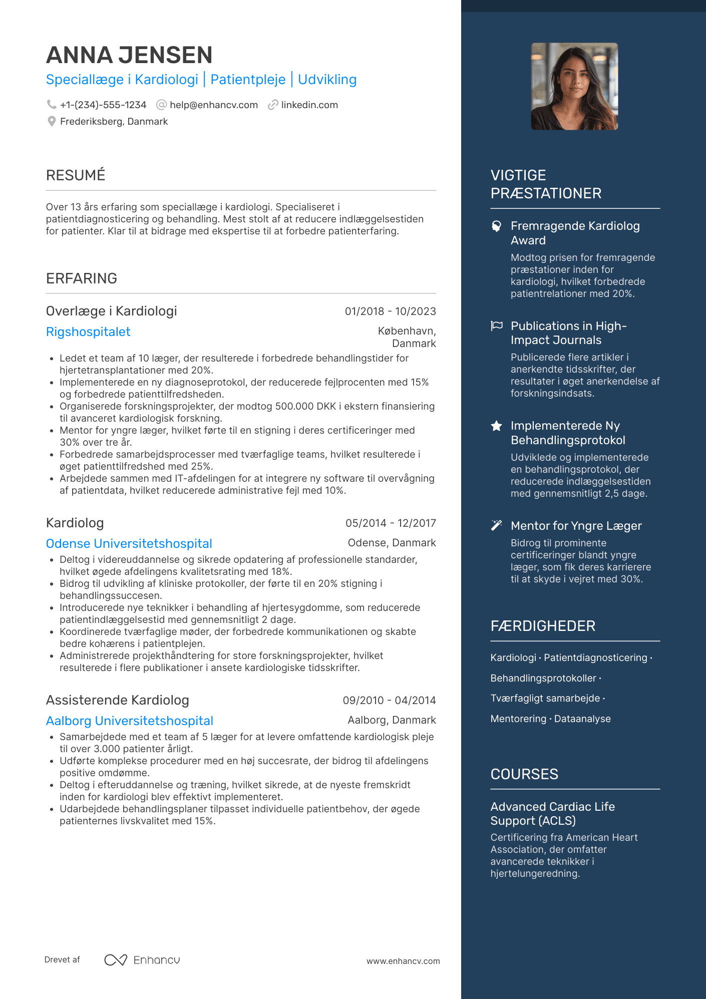 CV til Speciallæge Resume Example