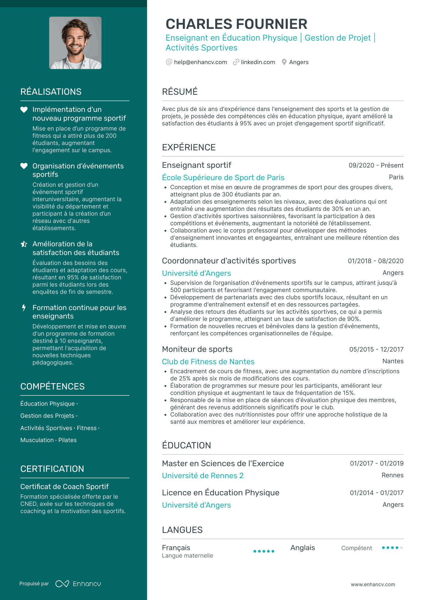 Enseignant universitaire Resume Example