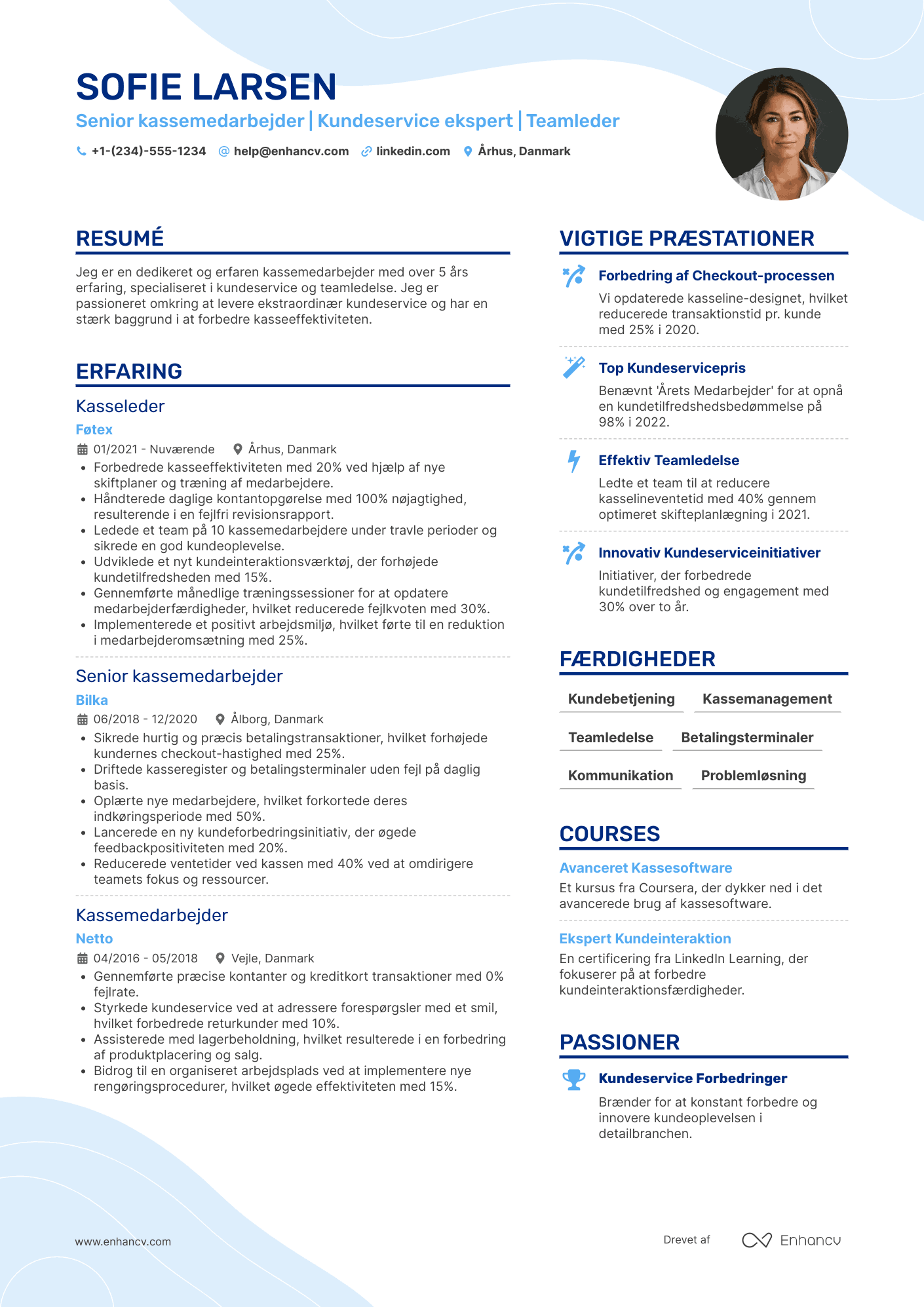 CV til Senior kassemedarbejder Resume Example