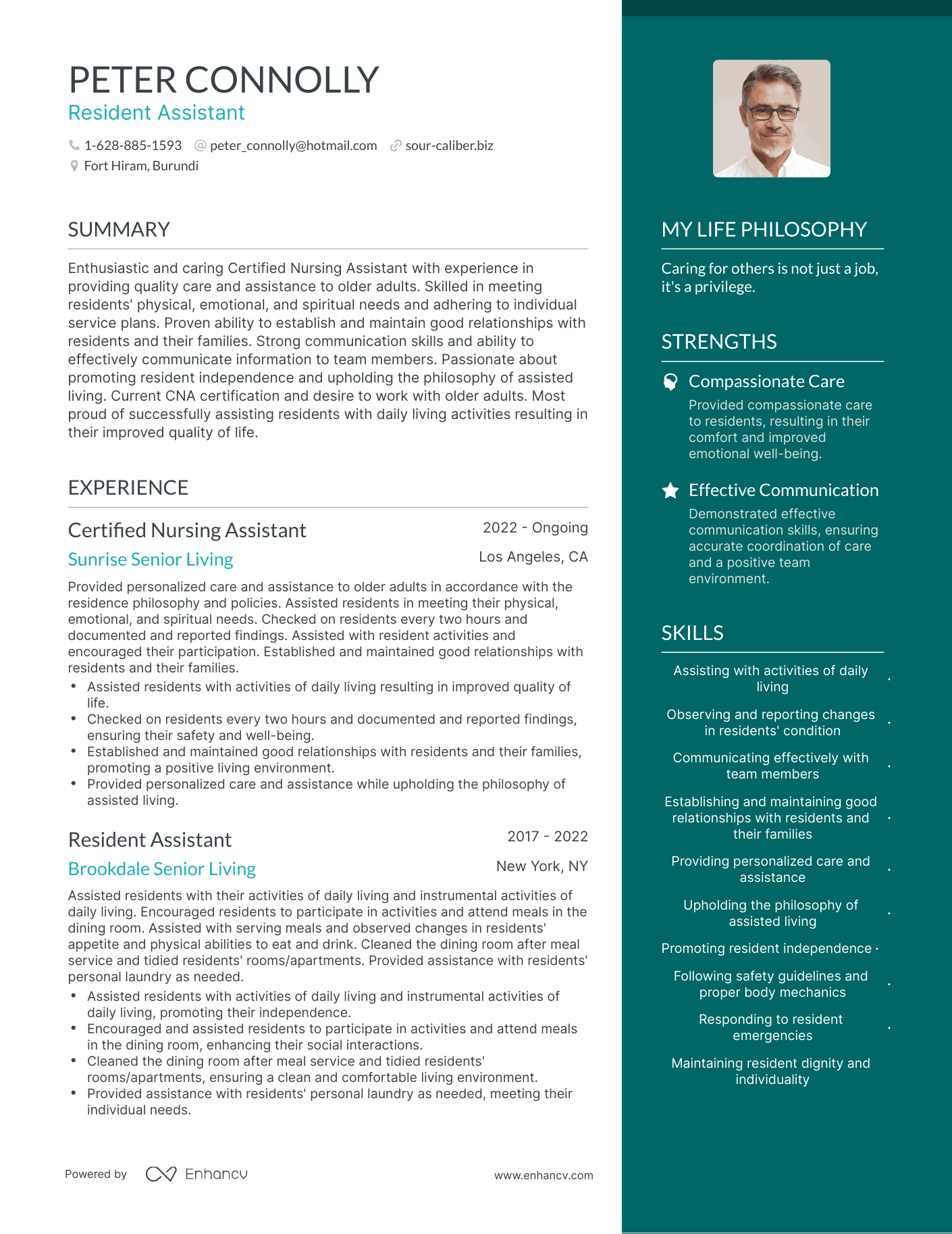 Modern Resident Assistant Resume Example
