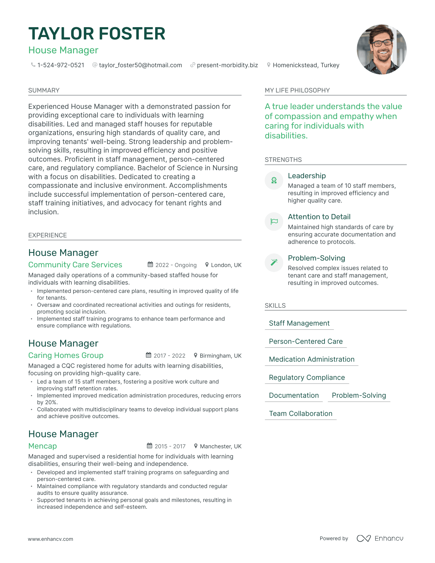 Modern House Manager Resume Example