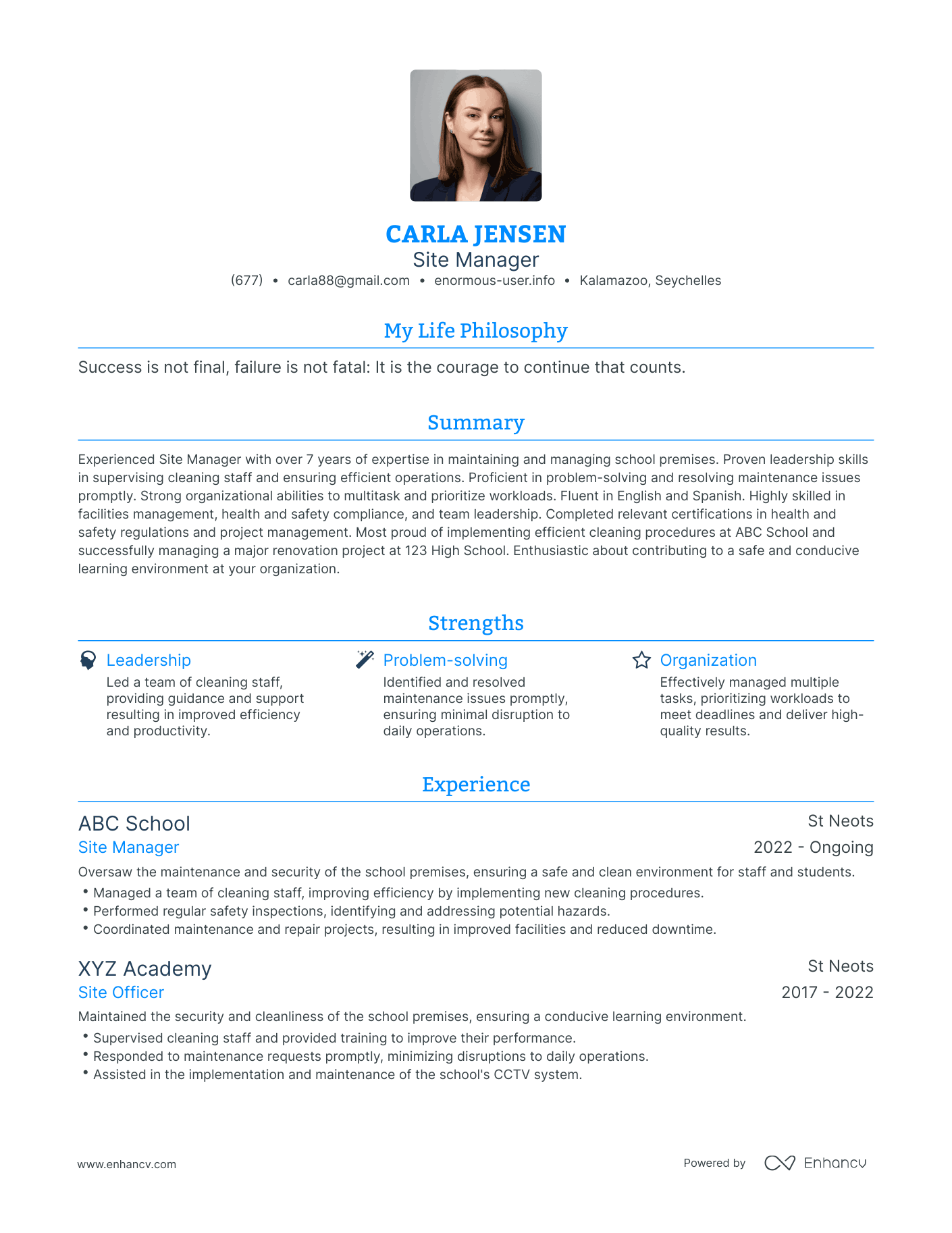 Modern Site Manager Resume Example
