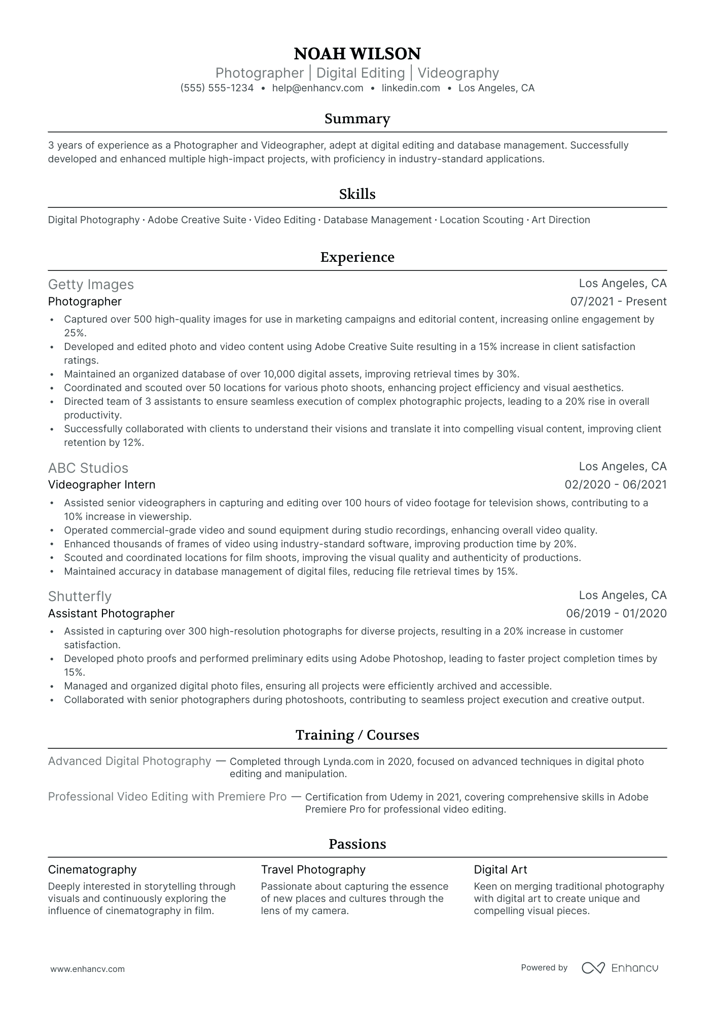 Underwater Photographer resume example